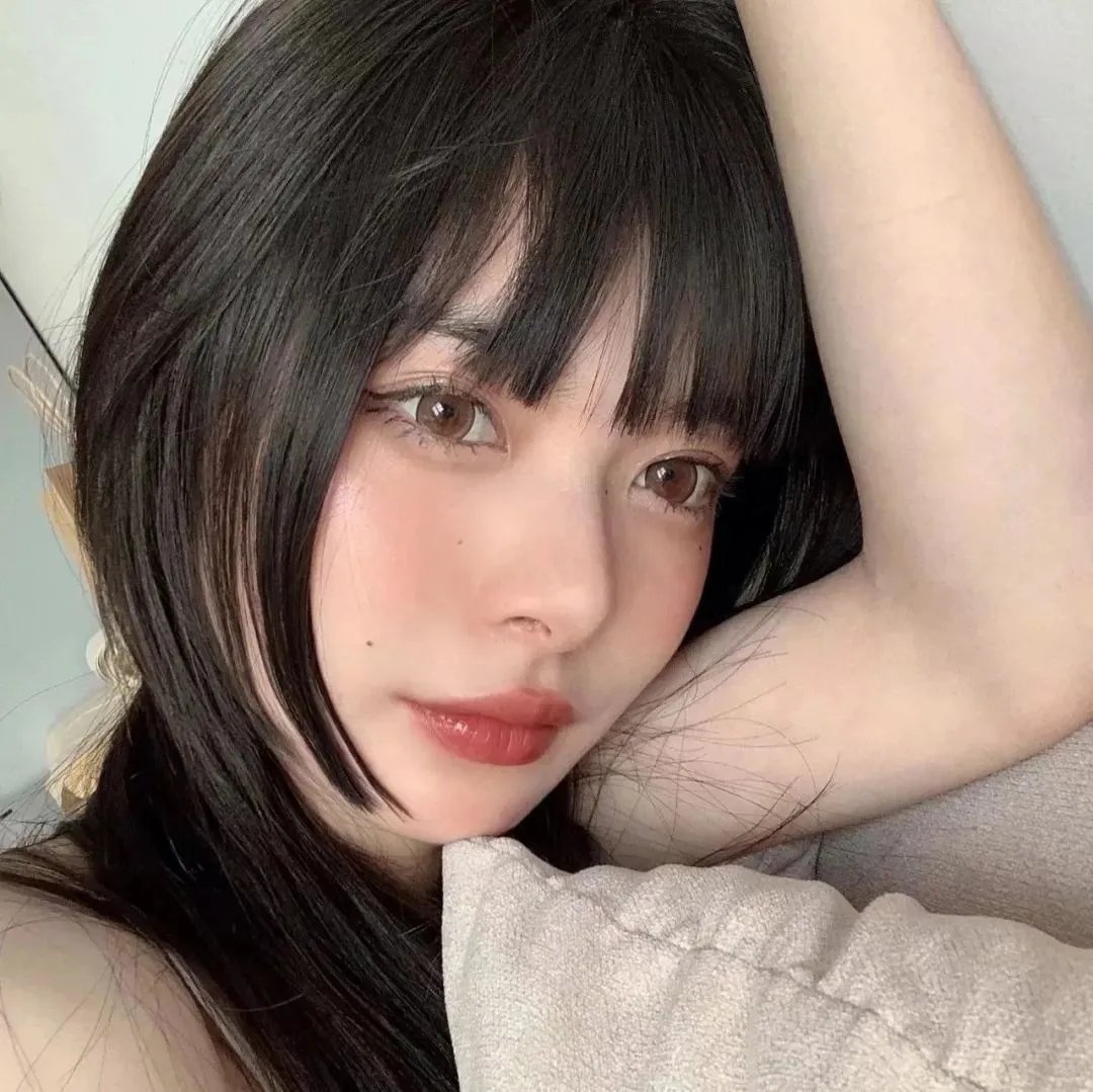 夜晚的水母不会游泳